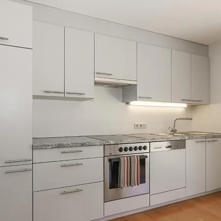 Moderne Ferienwohnung In 公寓 *