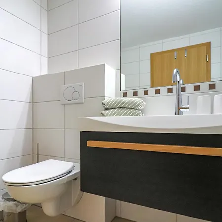 公寓 Moderne Ferienwohnung In