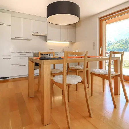 公寓 Moderne Ferienwohnung In *